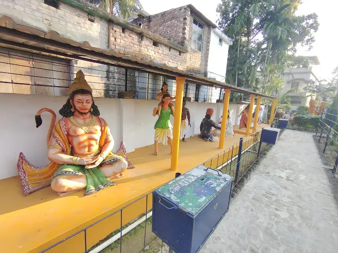 Narahari Dham Ashram 60 ft Mahaprabhu 
